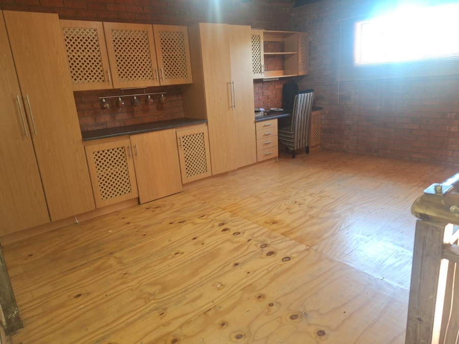 4 Bedroom Property for Sale in Pellissier Free State